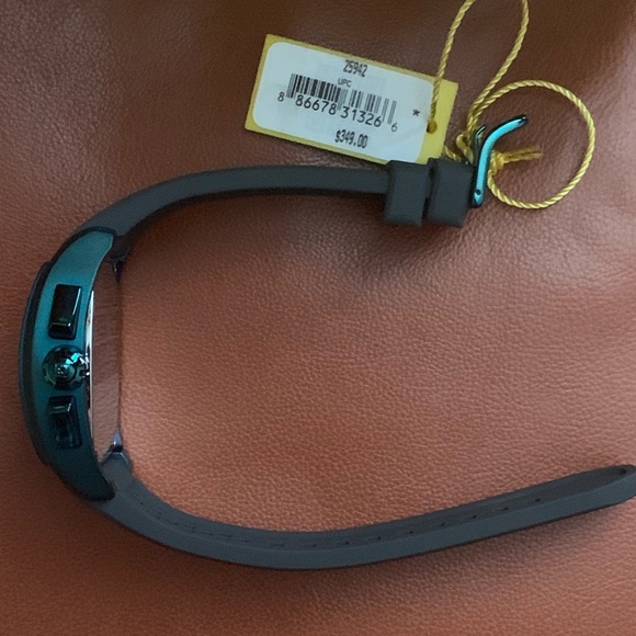 SOLD-Watch - Picture 5 of 8